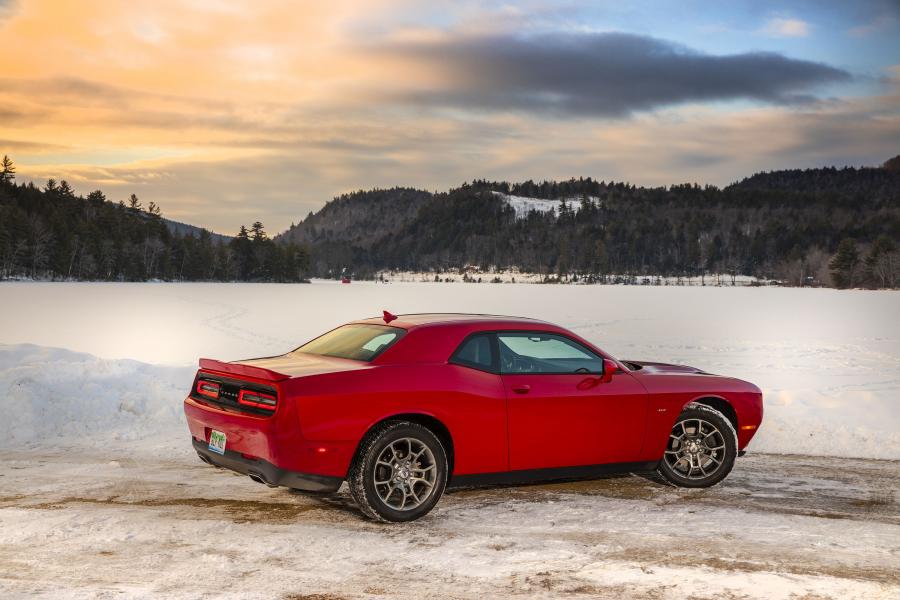  Dodge Challenger GT AWD 2016 года  (фото 15 из 33)